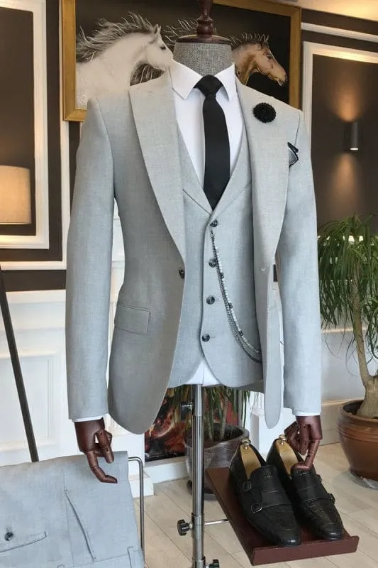 Light Gray Slim Fit Three Pieces Men Business Suits with Peaked Lapel