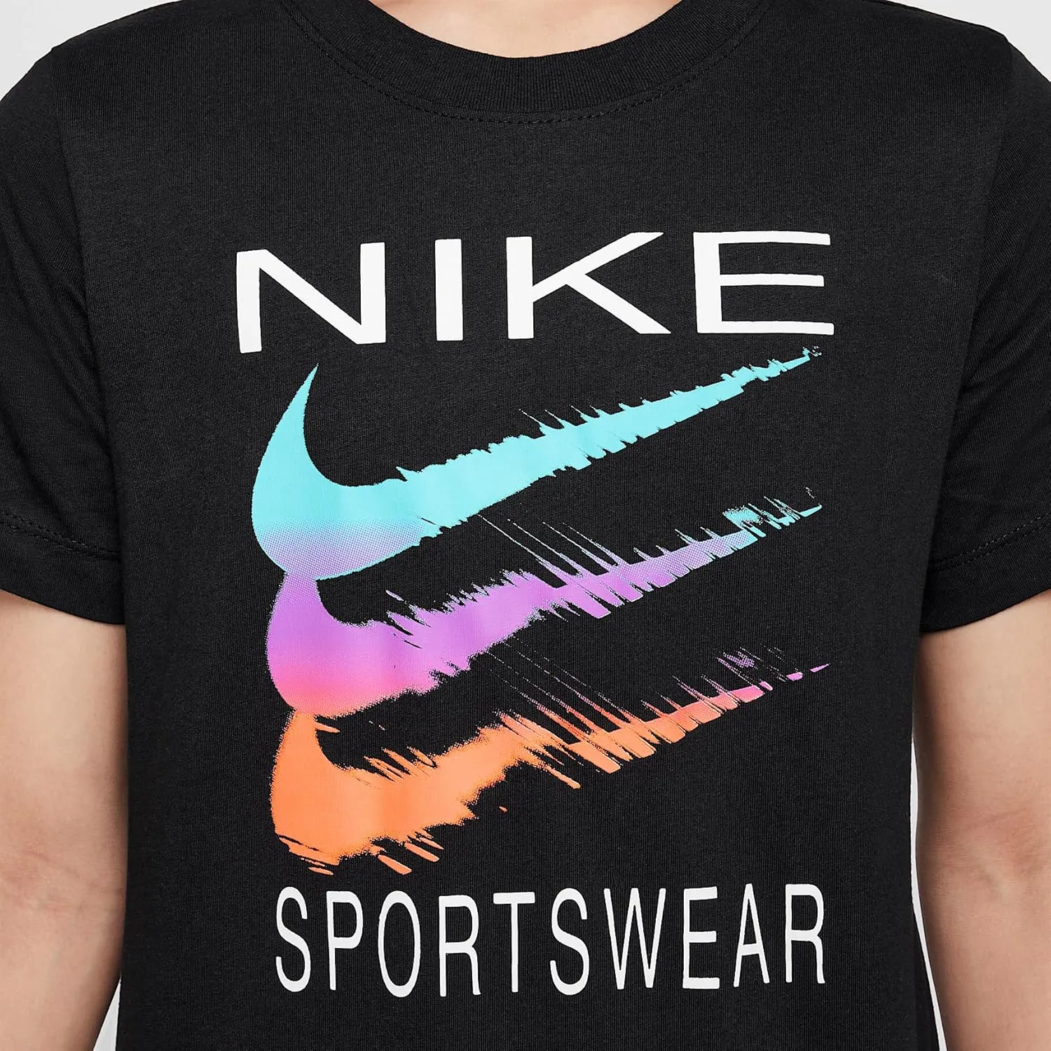 Nike Sportswear Big Kids' T-Shirt (Black, HM5853-010)