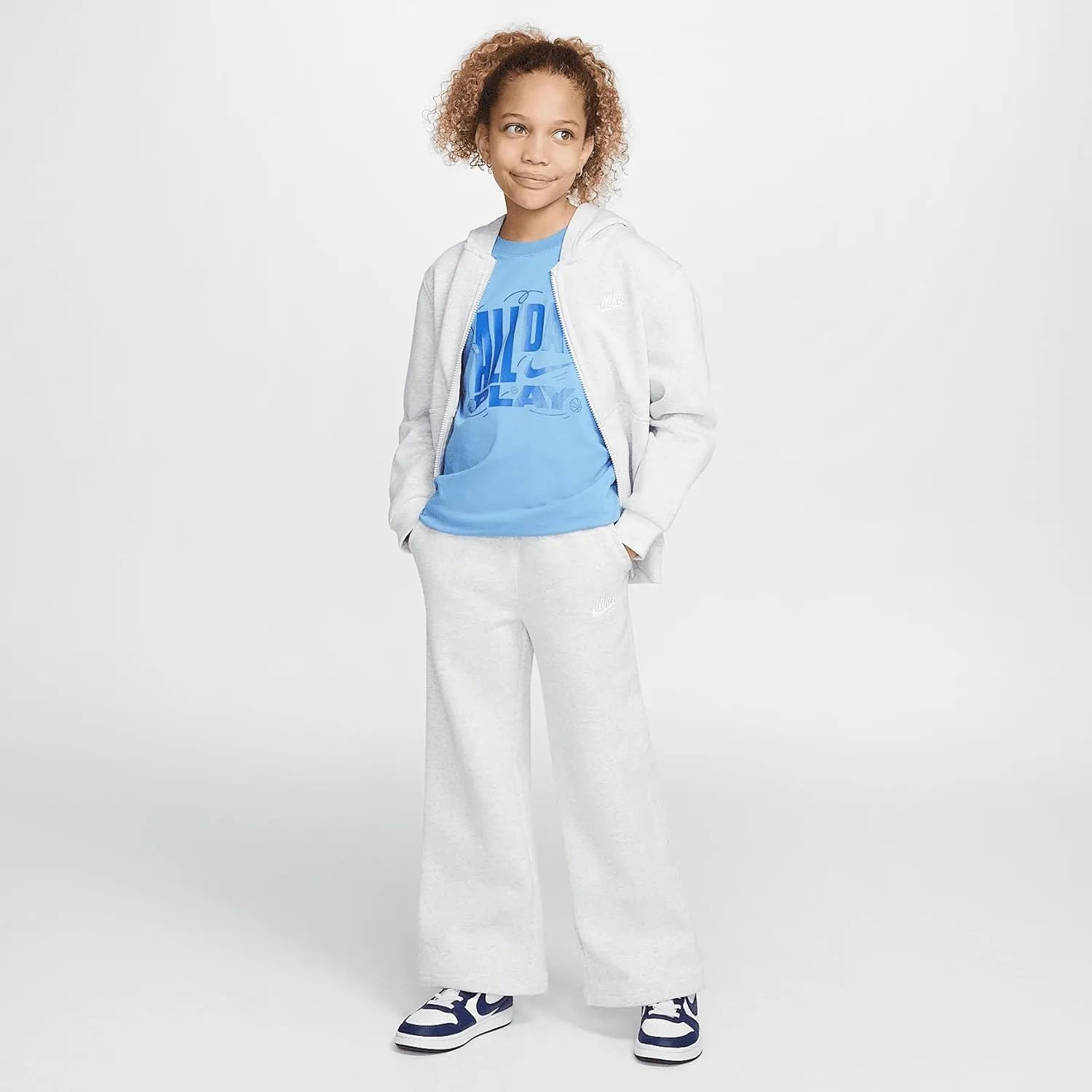 Nike Sportswear Big Kids' T-Shirt (Blue Beyond, HM5849-454)