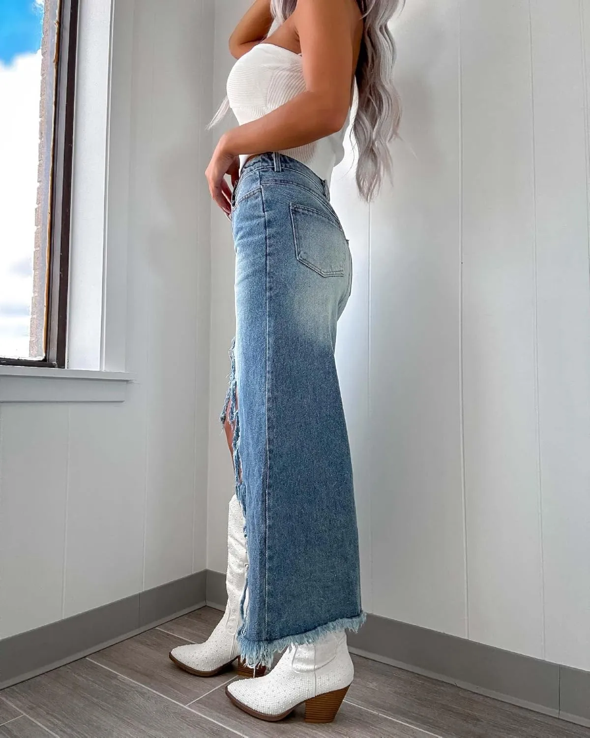 utcoco Women's 2025 Irregular High Waist Denim Skirt Distressed Fringed Hem A-Line Jean Maxi Skirts