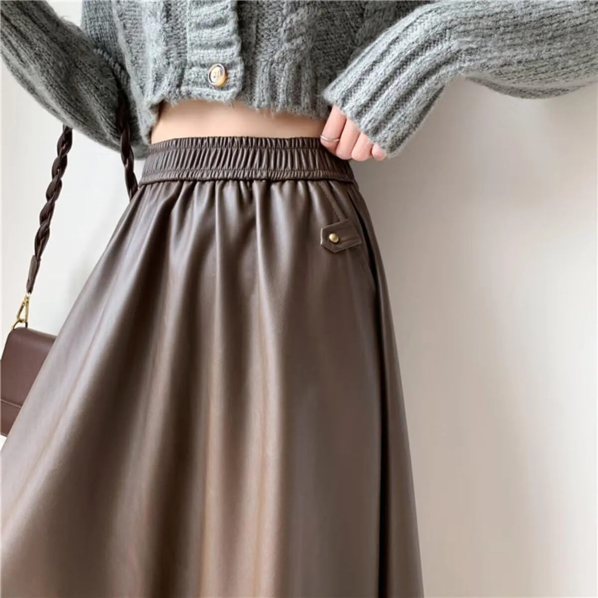Women's Faux Leather Skirt Retro High Waisted Pleated Vintage Long A-line Midi Skirts with Pockets
